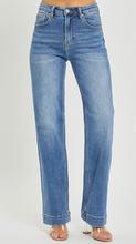 Load image into Gallery viewer, Date Night Jeans
